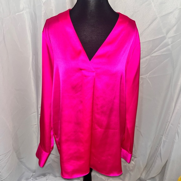 Banana Republic Satin Fuchsia Blouse Womens Size Medium Beautiful!!!❤️❤️ - Picture 2 of 11